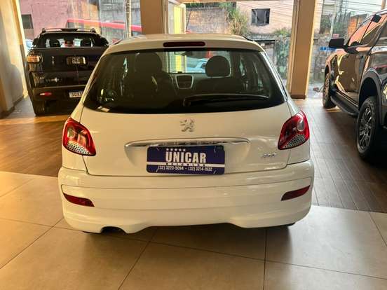 PEUGEOT-207-2013