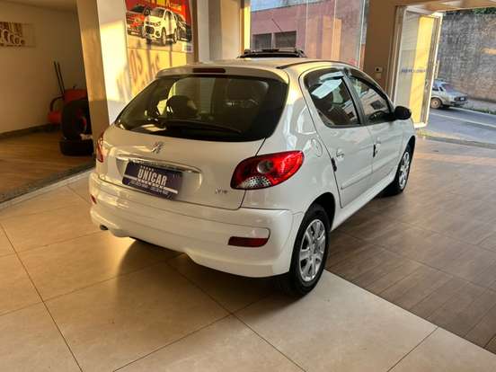 PEUGEOT-207-2013