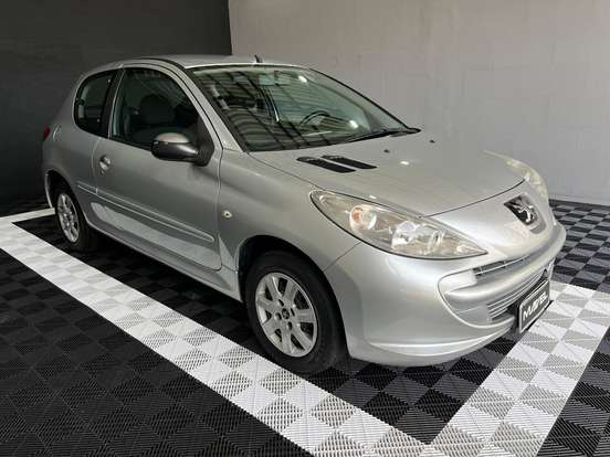 PEUGEOT-207-2011