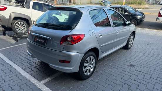 PEUGEOT-207-2011