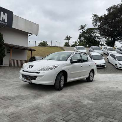 PEUGEOT-207-1.4 XR PASSION 8V FLEX 4P MANUAL PEUGEOT-207-2013