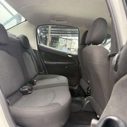 PEUGEOT-207-2013