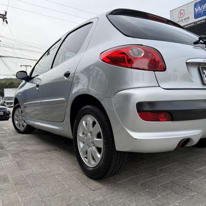 PEUGEOT-207-2009