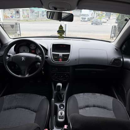 PEUGEOT-207-2009