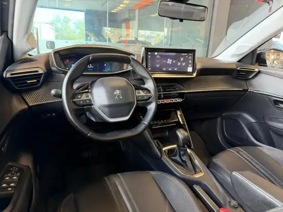 PEUGEOT-208-2023