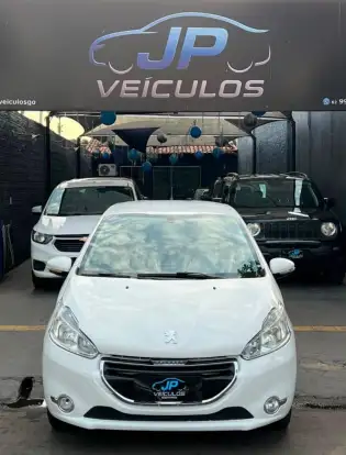 PEUGEOT-208-2015