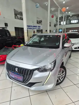 PEUGEOT-208-2021