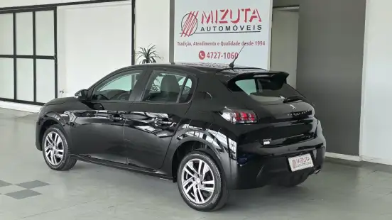 PEUGEOT-208-2021