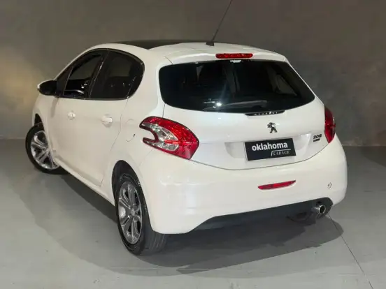 PEUGEOT-208-1.6 GRIFFE 16V FLEX 4P AUTOMÁTICO PEUGEOT-208-2015
