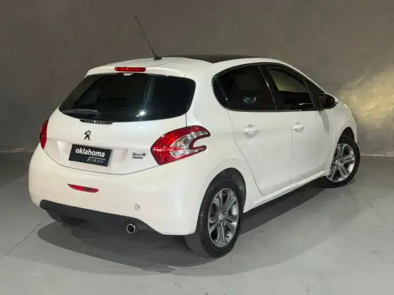 PEUGEOT-208-1.6 GRIFFE 16V FLEX 4P AUTOMÁTICO PEUGEOT-208-2015