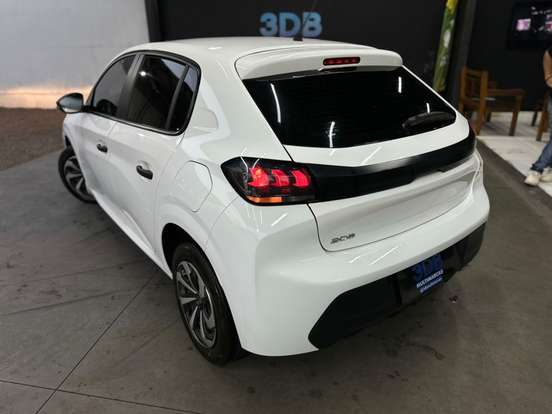 PEUGEOT-208-2023