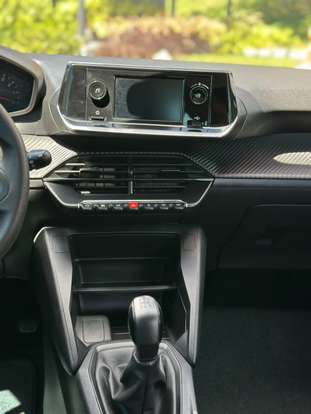 PEUGEOT-208-2024