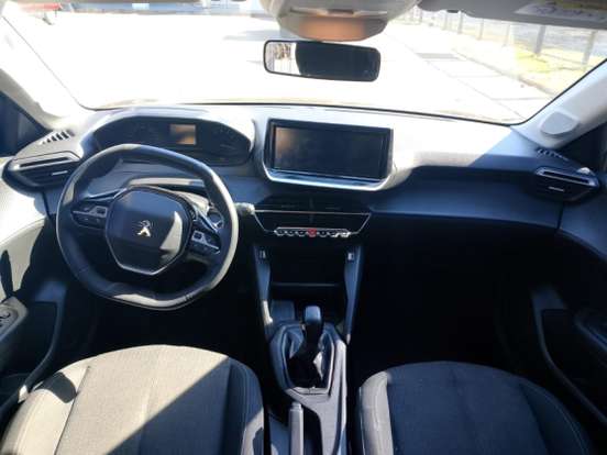 PEUGEOT-208-2024