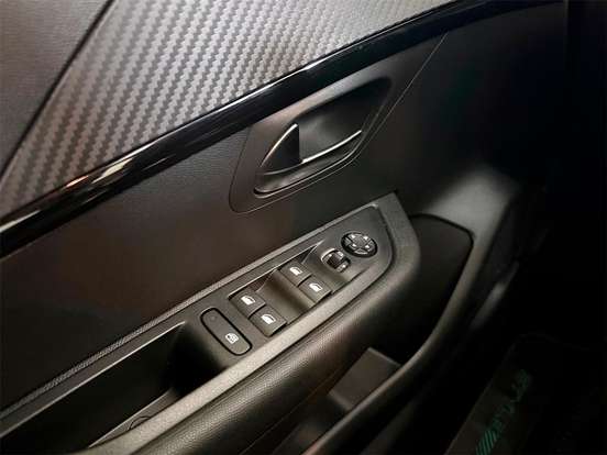 PEUGEOT-208-2024