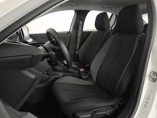PEUGEOT-208-2024
