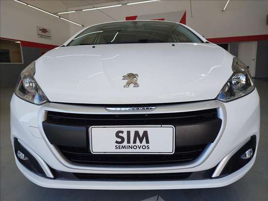 PEUGEOT-208-2018