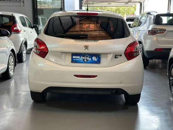 PEUGEOT-208-2013