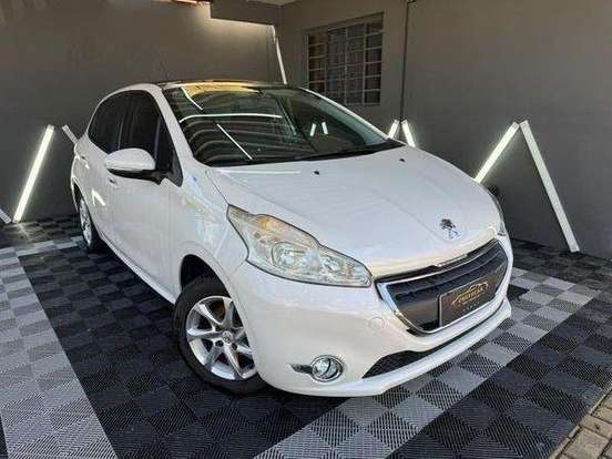 PEUGEOT-208-2013