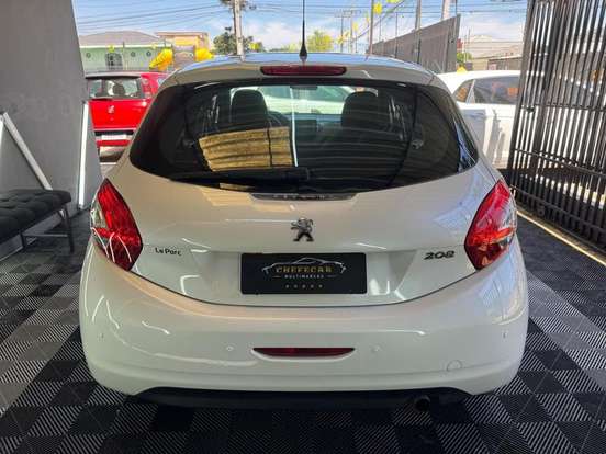 PEUGEOT-208-2013