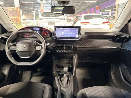 PEUGEOT-208-2023