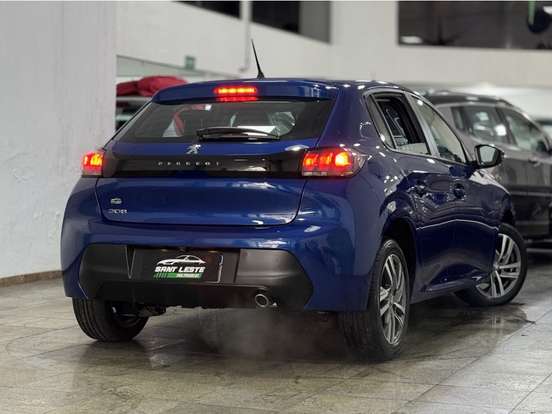 PEUGEOT-208-2022