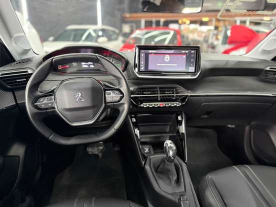 PEUGEOT-208-2023