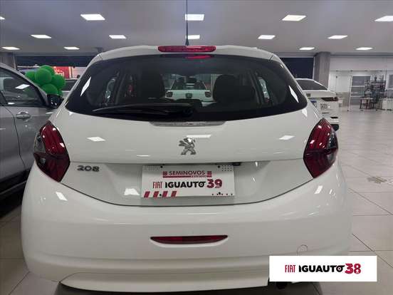 PEUGEOT-208-2019