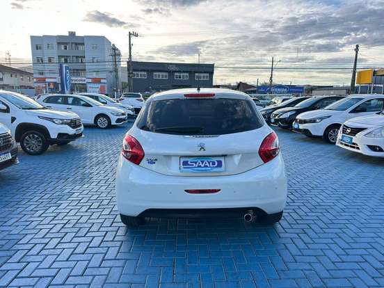 PEUGEOT-208-1.6 GRIFFE 16V FLEX 4P AUTOMÁTICO PEUGEOT-208-2016