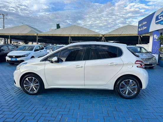 PEUGEOT-208-1.6 GRIFFE 16V FLEX 4P AUTOMÁTICO PEUGEOT-208-2016