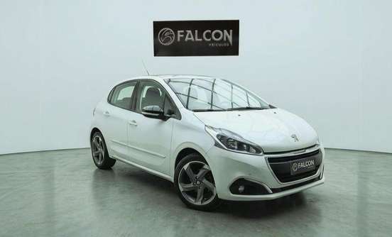 PEUGEOT-208-2018