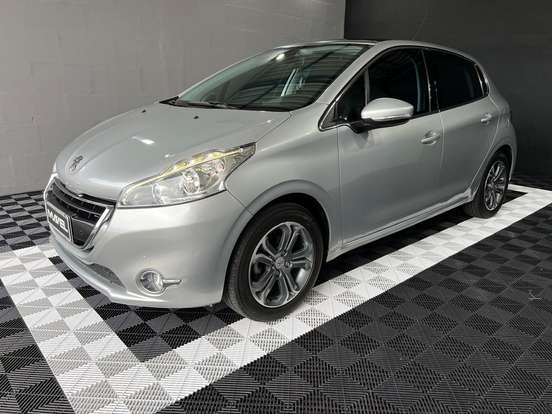 PEUGEOT-208-1.6 GRIFFE 16V FLEX 4P AUTOMÁTICO PEUGEOT-208-2016