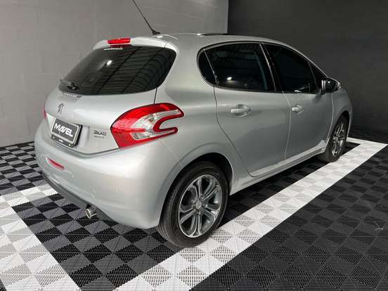 PEUGEOT-208-1.6 GRIFFE 16V FLEX 4P AUTOMÁTICO PEUGEOT-208-2016