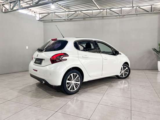 PEUGEOT-208-1.6 GRIFFE 16V FLEX 4P AUTOMÁTICO PEUGEOT-208-2017