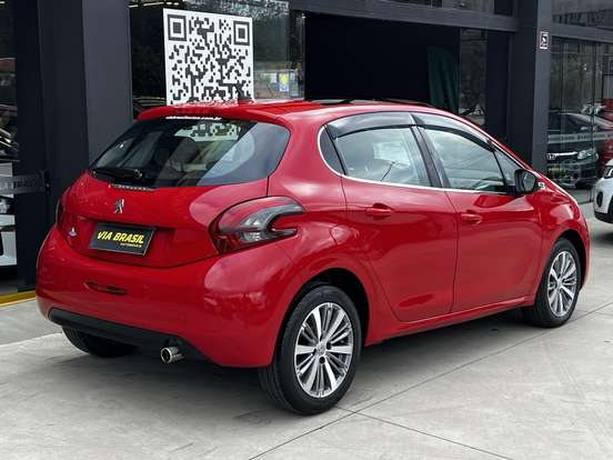 PEUGEOT-208-2016