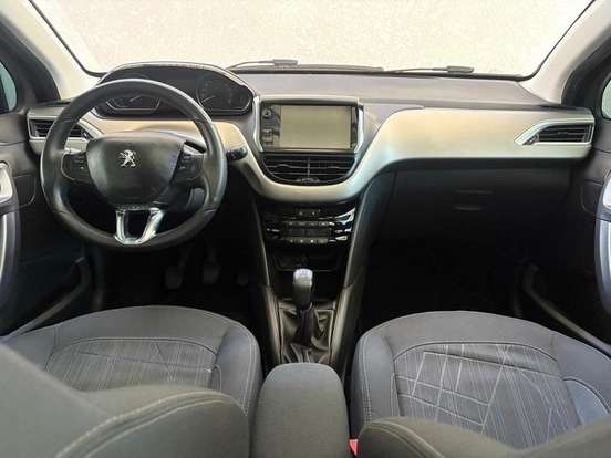 PEUGEOT-208-2013