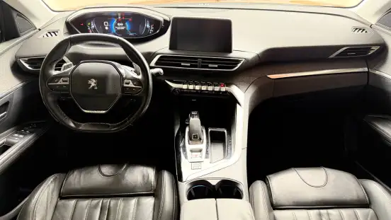 PEUGEOT-3008-2018