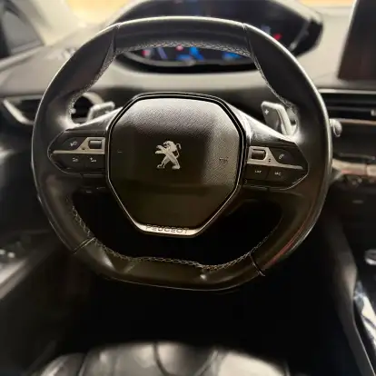 PEUGEOT-3008-2018