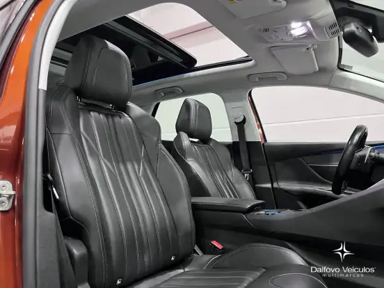 PEUGEOT-3008-2018