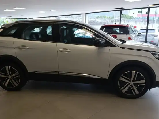 PEUGEOT-3008-1.6 GRIFFE THP 16V GASOLINA 4P AUTOMÁTICO PEUGEOT-3008-2018