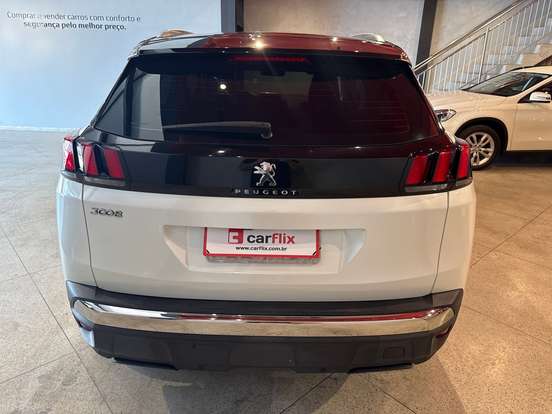 PEUGEOT-3008-2018