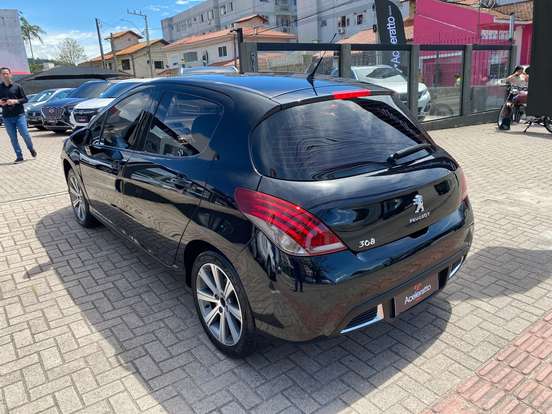 PEUGEOT-308-2018