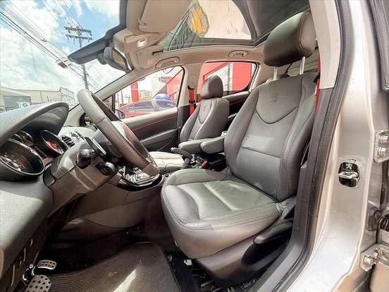 PEUGEOT-308-1.6 GRIFFE THP 16V FLEX 4P AUTOMÁTICO PEUGEOT-308-2016
