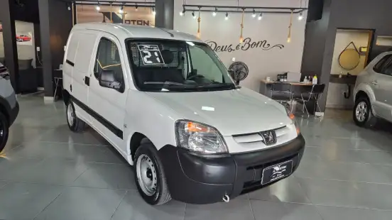 PEUGEOT-PARTNER-2020
