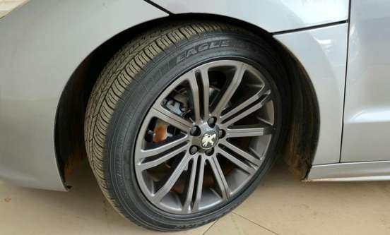 PEUGEOT-RCZ-2012