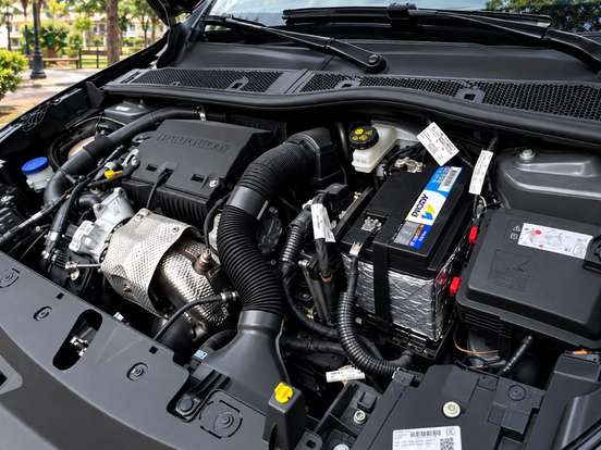 PEUGEOT-2008-1.0 TURBO 200 FLEX GT CVT PEUGEOT-2008-2024