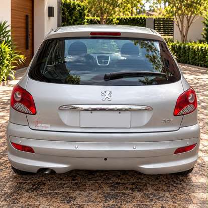 PEUGEOT-207-2011