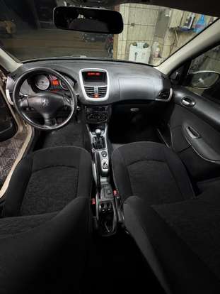 PEUGEOT-207-2010