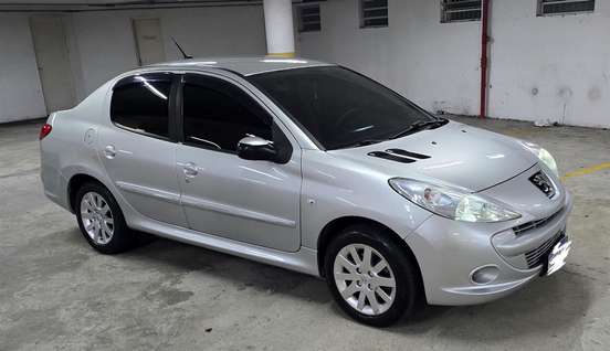 PEUGEOT-207-2011