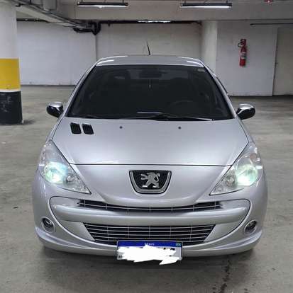 PEUGEOT-207-2011