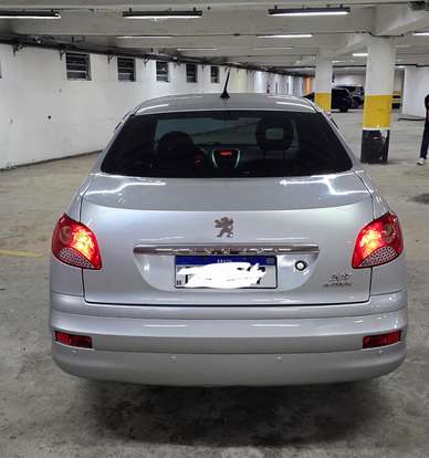 PEUGEOT-207-2011